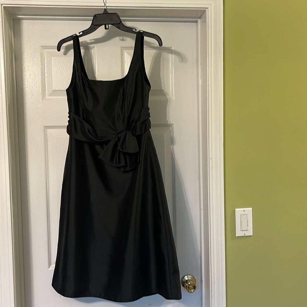 Amsale black sleeveless prom/cocktail/wedding dress with side bow Size 8